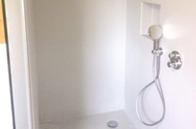 Douche in polyester | Polyester douche | Polyester in specifieke industrieën